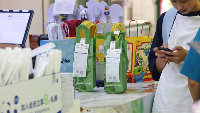 行业无序竞争问题多款机器人亮相CESK8